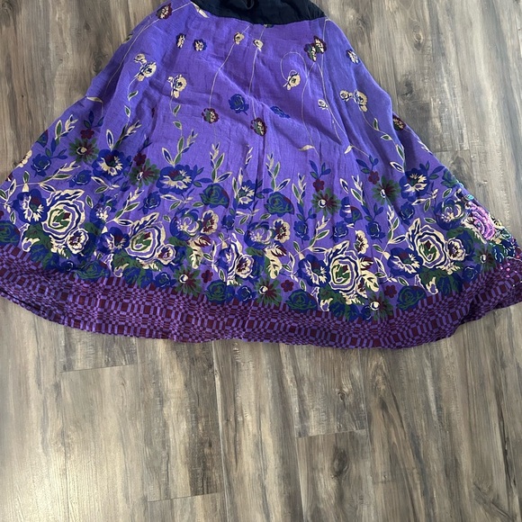 Floral Embroidered Purple Sequin Skirt - Picture 4 of 4